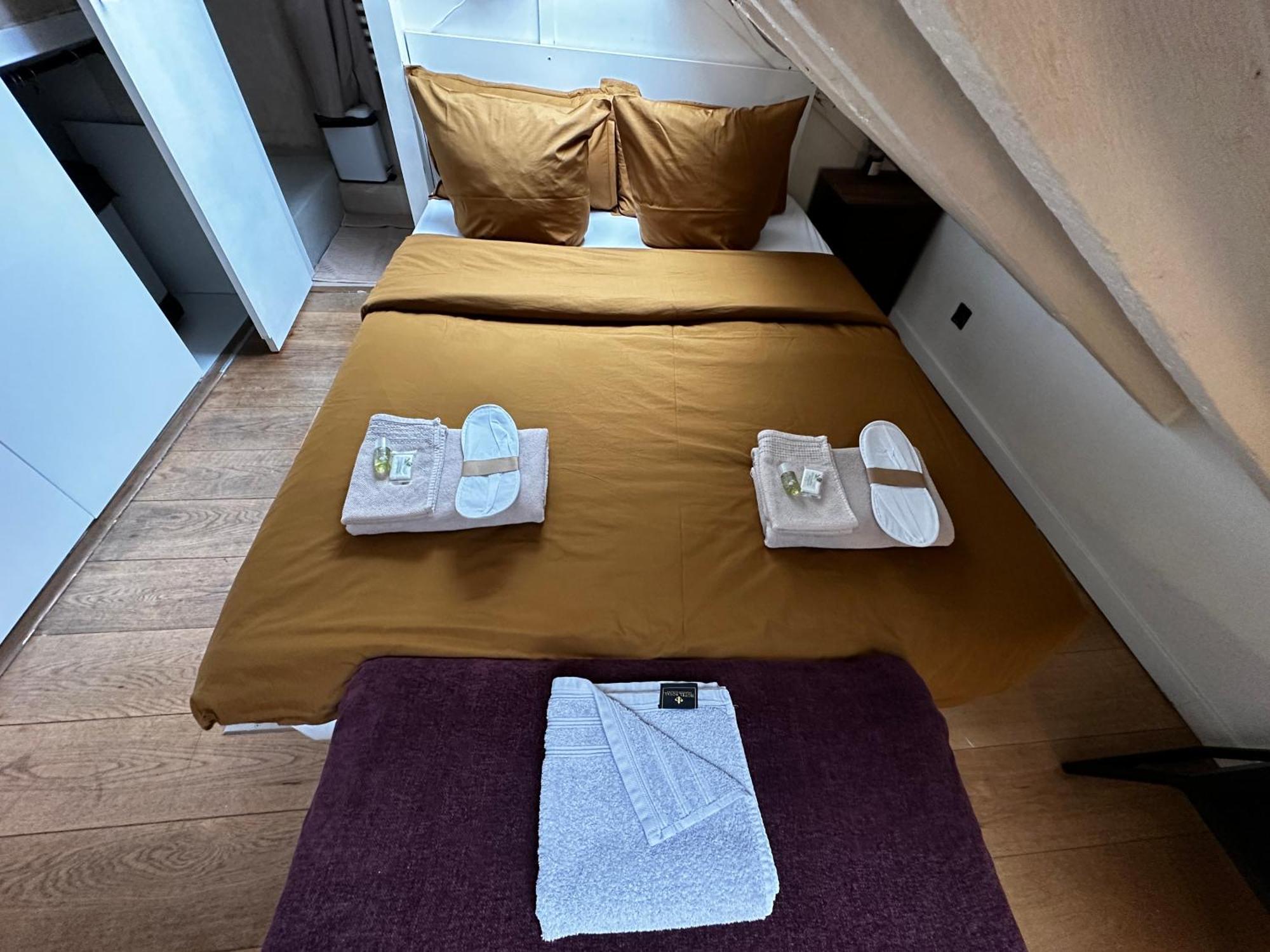 Marais Rooftop Studio - Metro Filles Du Calvaire Lejlighed Paris Eksteriør billede